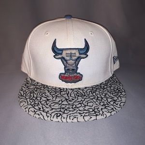 New Era snapback, matches Jordan Retro 3 True Blue